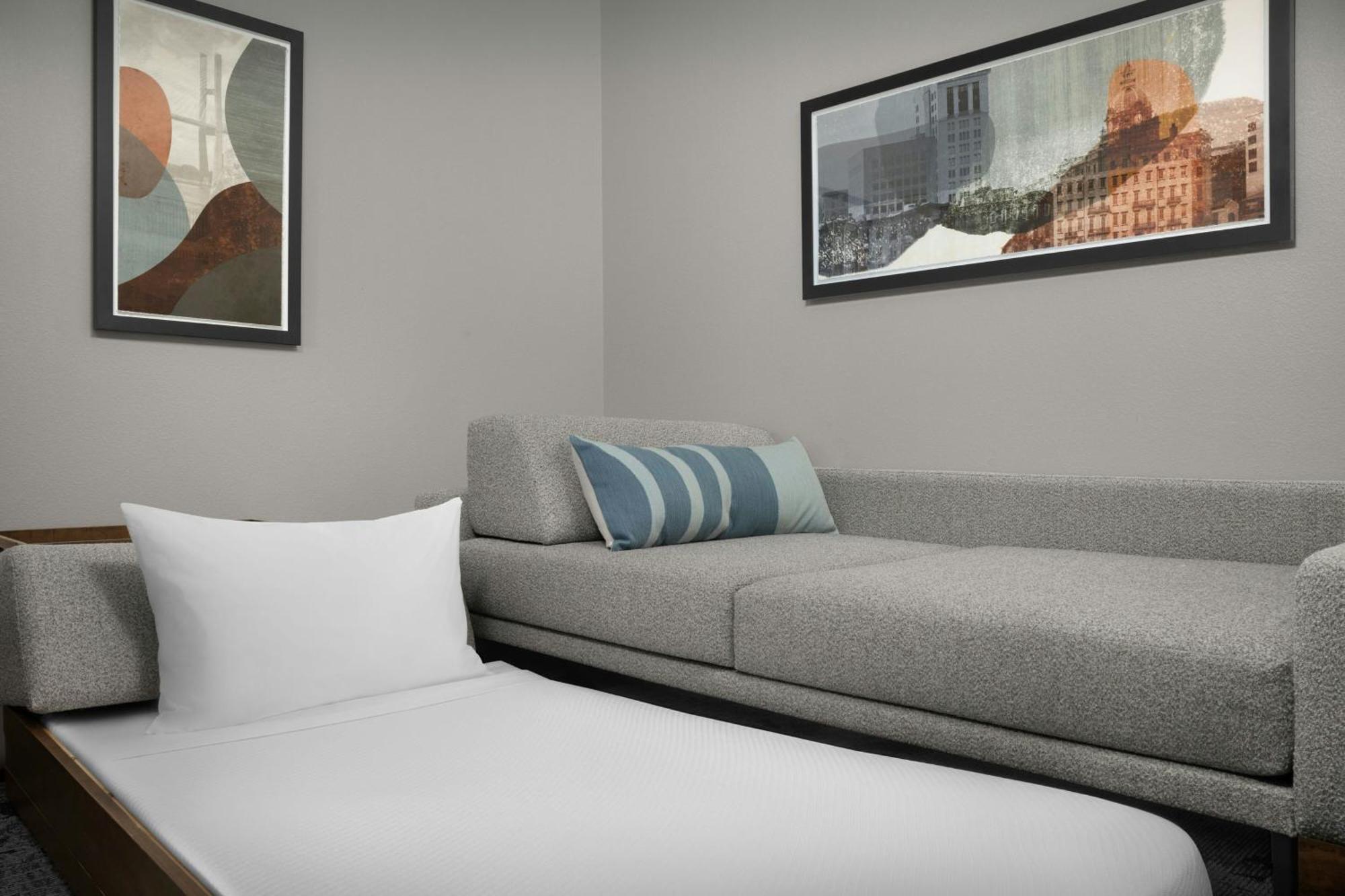 Springhill Suites By Marriott Savannah Downtown Historic District Bagian luar foto